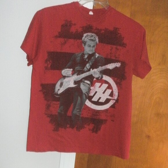 HUNTER HAYES Concert Tour Red Short Sleeve Tee T Shirt Top size M - Picture 1 of 2
